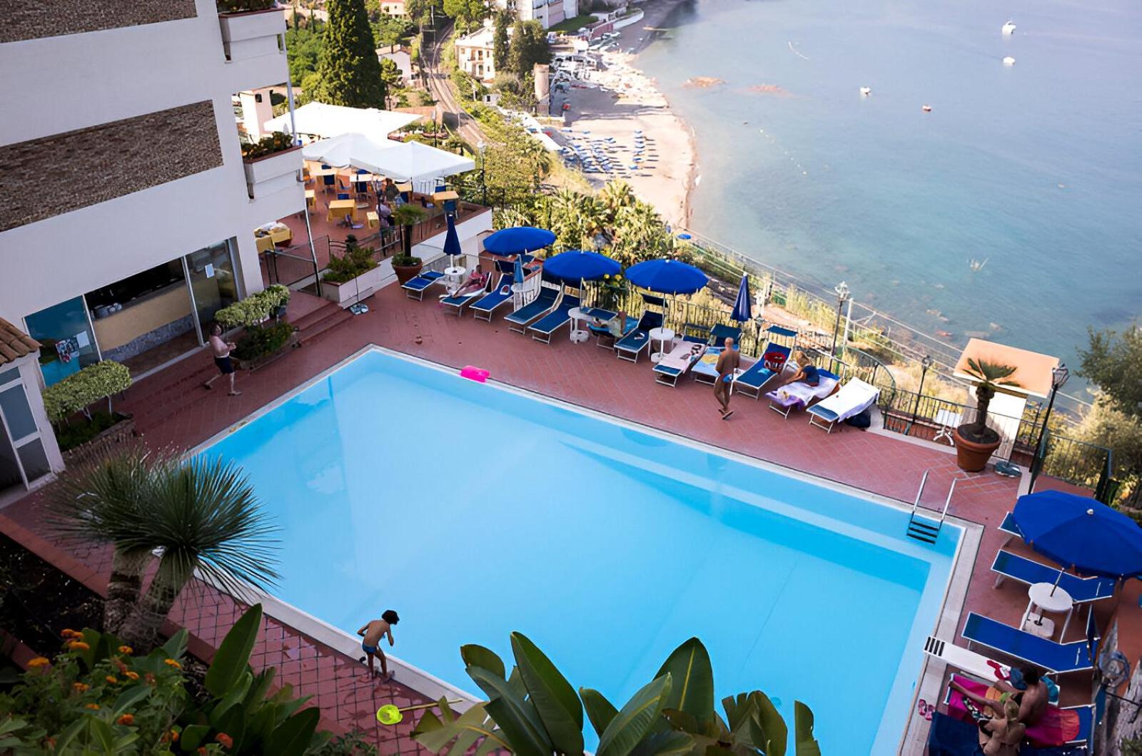 Hotel Hotiday Collection - 4*